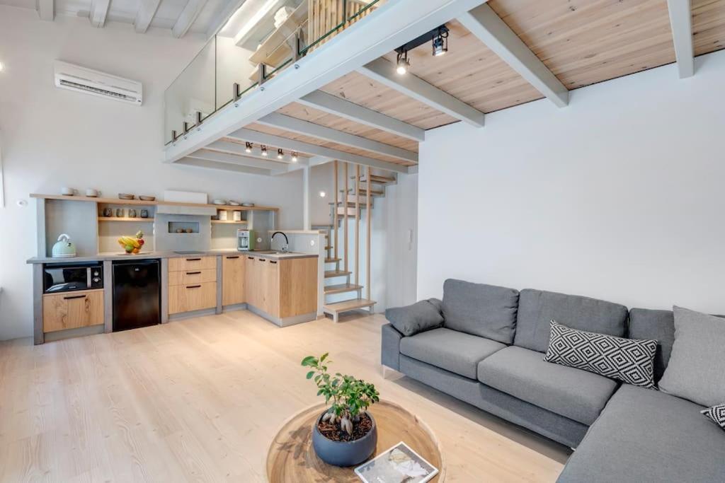 Apartament Nomade Vibrant Living Loft Ermupoli Zewnętrze zdjęcie