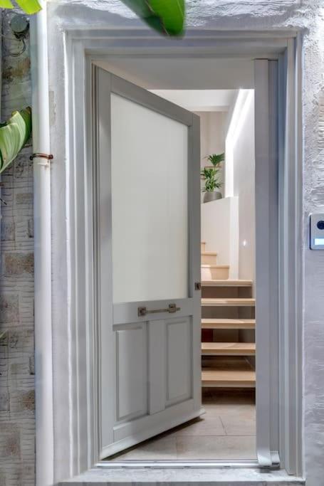 Apartament Nomade Vibrant Living Loft Ermupoli Zewnętrze zdjęcie